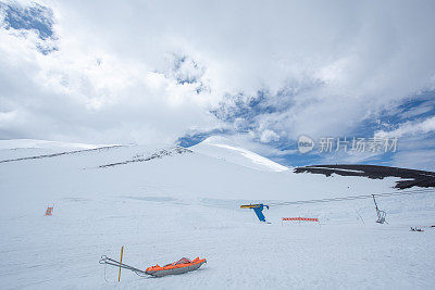 智利奥索尔诺火山的升降椅和救生设备(Volcán Osorno)